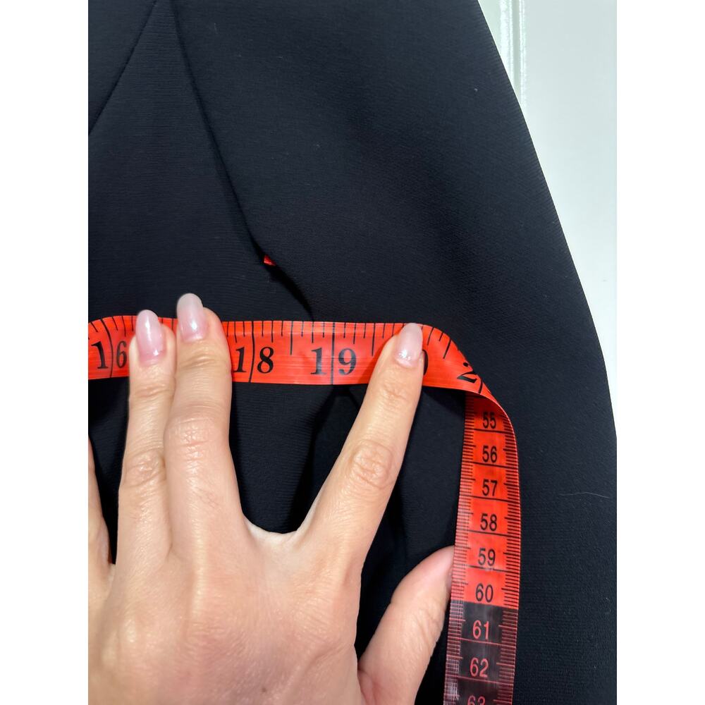 Tahari Black Cropped Blazer with White Trim Size 8 - Picture 4 of 7